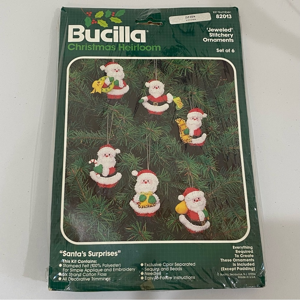 Bucilla Christmas Heirloom Jeweled Ornaments Kit Santas Surprises 82013 Set Of 6